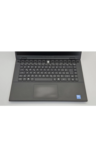 DELL Alienware M16 R2 Ultra 9 185H 32GB 512 SSD 16